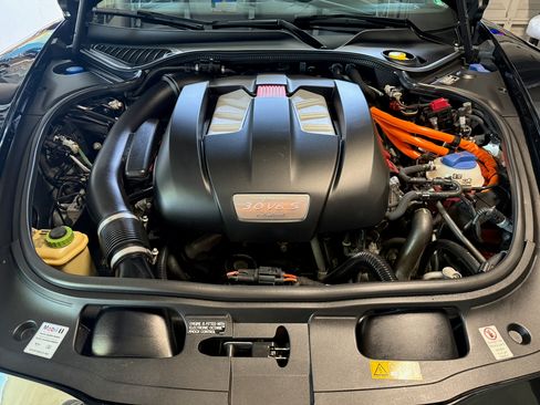 Used 2015 Porsche Panamera S RWD image 31