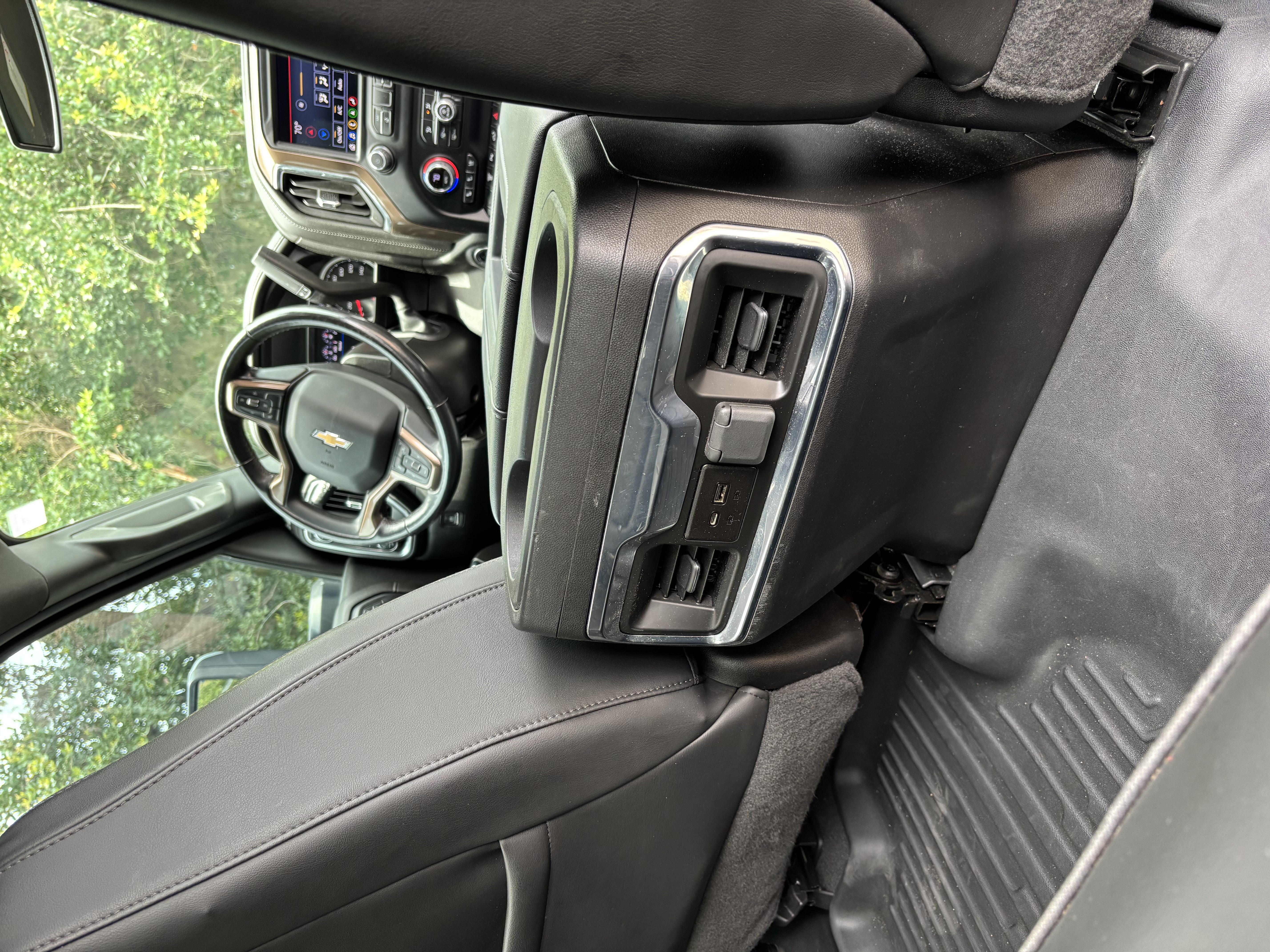 Used 2022 Chevrolet Silverado 3500 High Country AWD/4WD image 9