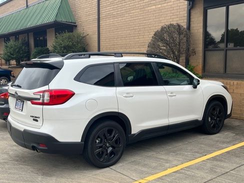 Used 2023 Subaru Ascent Onyx Edition image 2