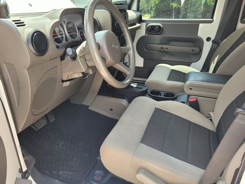 Used 2010 Jeep Wrangler Unlimited Sport AWD/4WD image 10