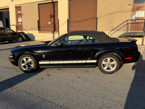 Used 2007 Ford Mustang Premium RWD image 5