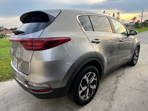 Used 2021 Kia Sportage LX FWD image 4