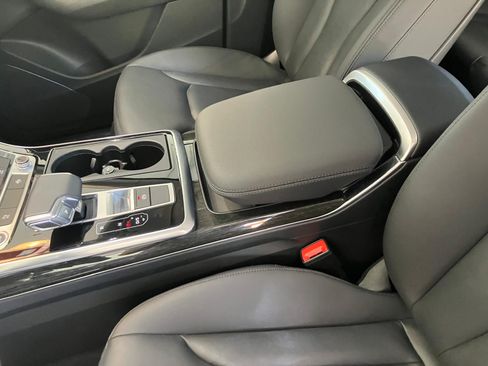 Used 2023 Audi Q7 3.0T Premium AWD/4WD image 8