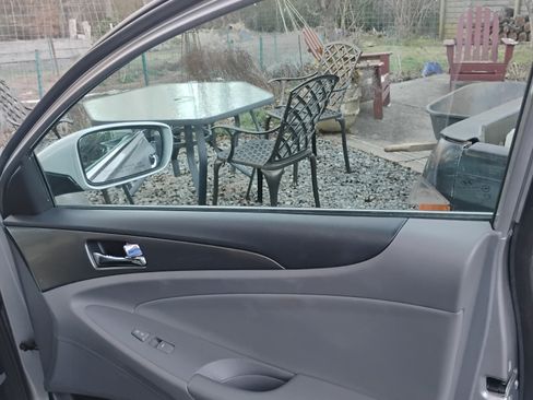 Used 2013 Hyundai Sonata Hybrid image 11