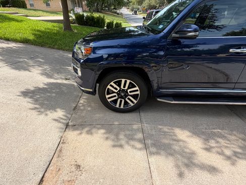 Used 2019 Toyota 4Runner Limited AWD/4WD image 5