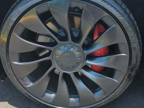 Used 2023 Tesla Model 3 Performance image 13