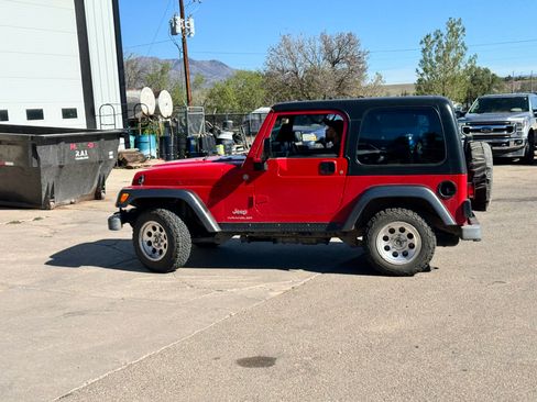Used 2004 Jeep Wrangler X AWD/4WD image 10
