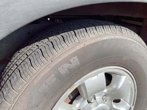 Used 2000 Nissan Frontier XE image 17