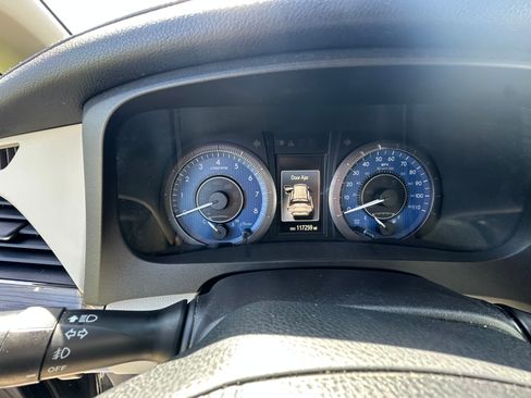 Used 2015 Toyota Sienna XLE w/ XLE Navigation Package AWD/4WD image 9