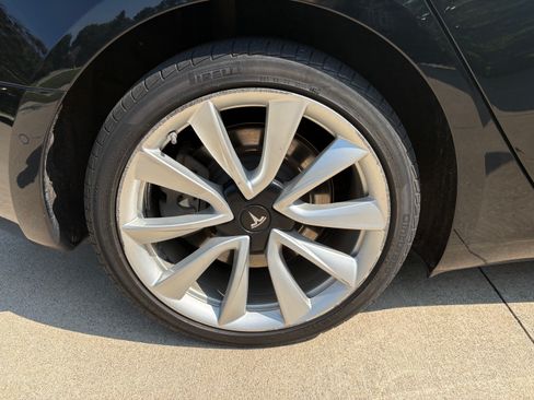 Used 2019 Tesla Model 3 Long Range RWD image 17