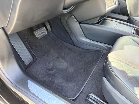 Used 2014 Tesla Model S image 22