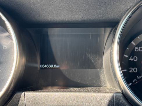 Used 2016 Ford Mustang Shelby GT350 w/ Technology Package image 9