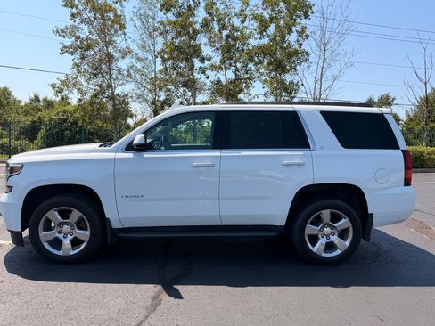 Used 2017 Chevrolet Tahoe LT w/ Luxury Package AWD/4WD image 8