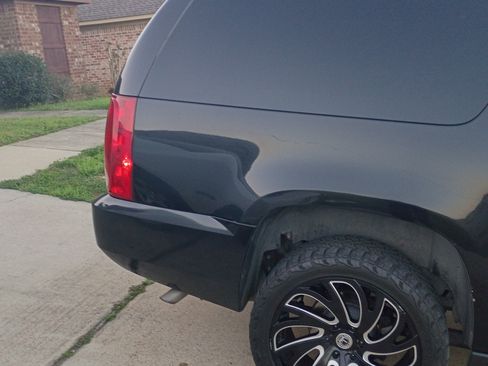 Used 2012 GMC Yukon XL SLT w/ SLT-2 Equipment Package image 15