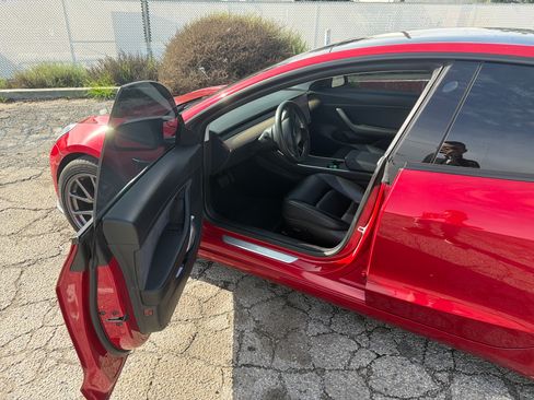 Used 2020 Tesla Model 3 Standard Range Plus image 16