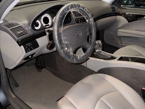 Used 2008 Mercedes-Benz E 350 Sedan image 5