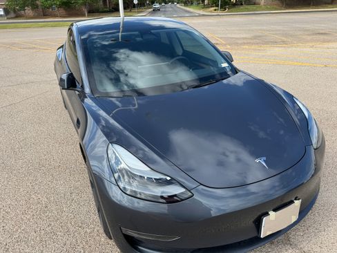 Used 2023 Tesla Model 3 Standard Range image 24
