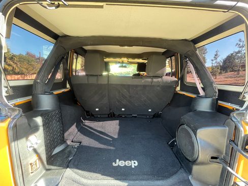 Used 2012 Jeep Wrangler Unlimited Sport w/ Black Appearance Group AWD/4WD image 18