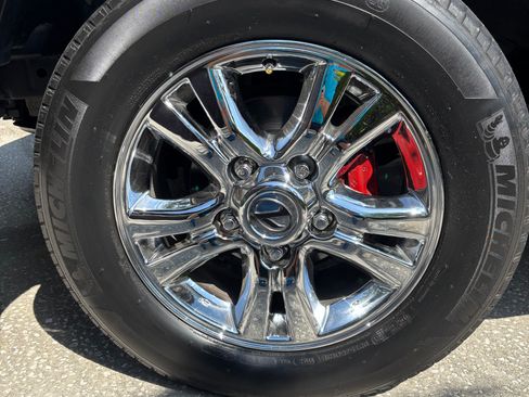 Used 2001 Lexus LX 470 470 Sport Utility 4D image 28