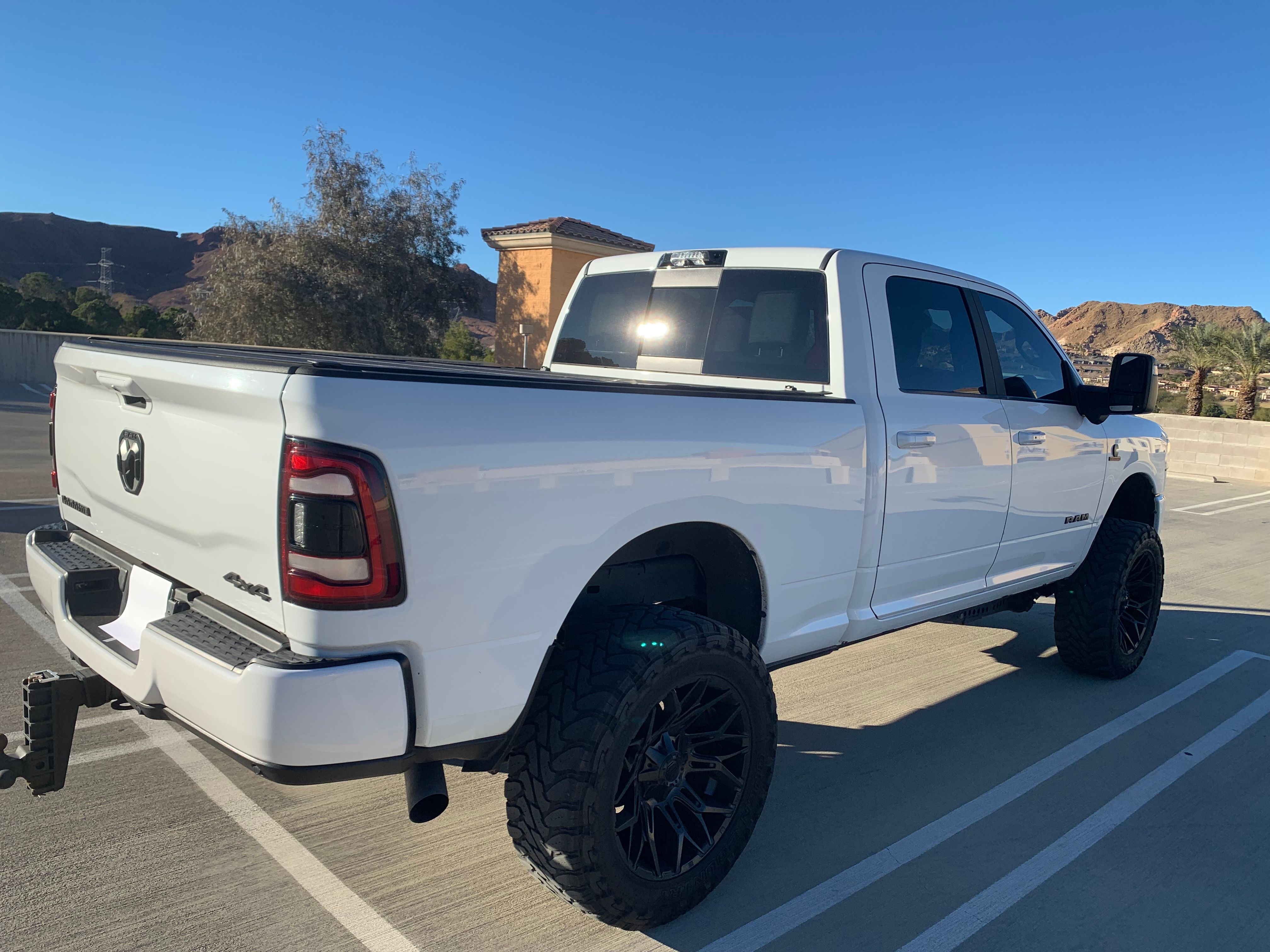 Used 2024 RAM 2500 Laramie w/ Night Edition AWD/4WD image 9