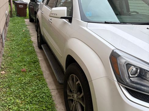 Used 2016 GMC Acadia SLT w/ Open Road Package AWD/4WD image 5