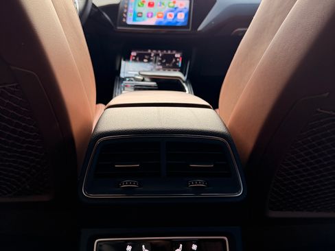 Used 2021 Audi e-tron Prestige w/ Prestige Package image 18