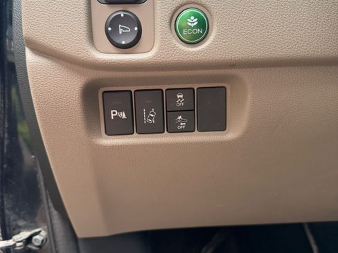 Used 2016 Honda Pilot Elite image 17