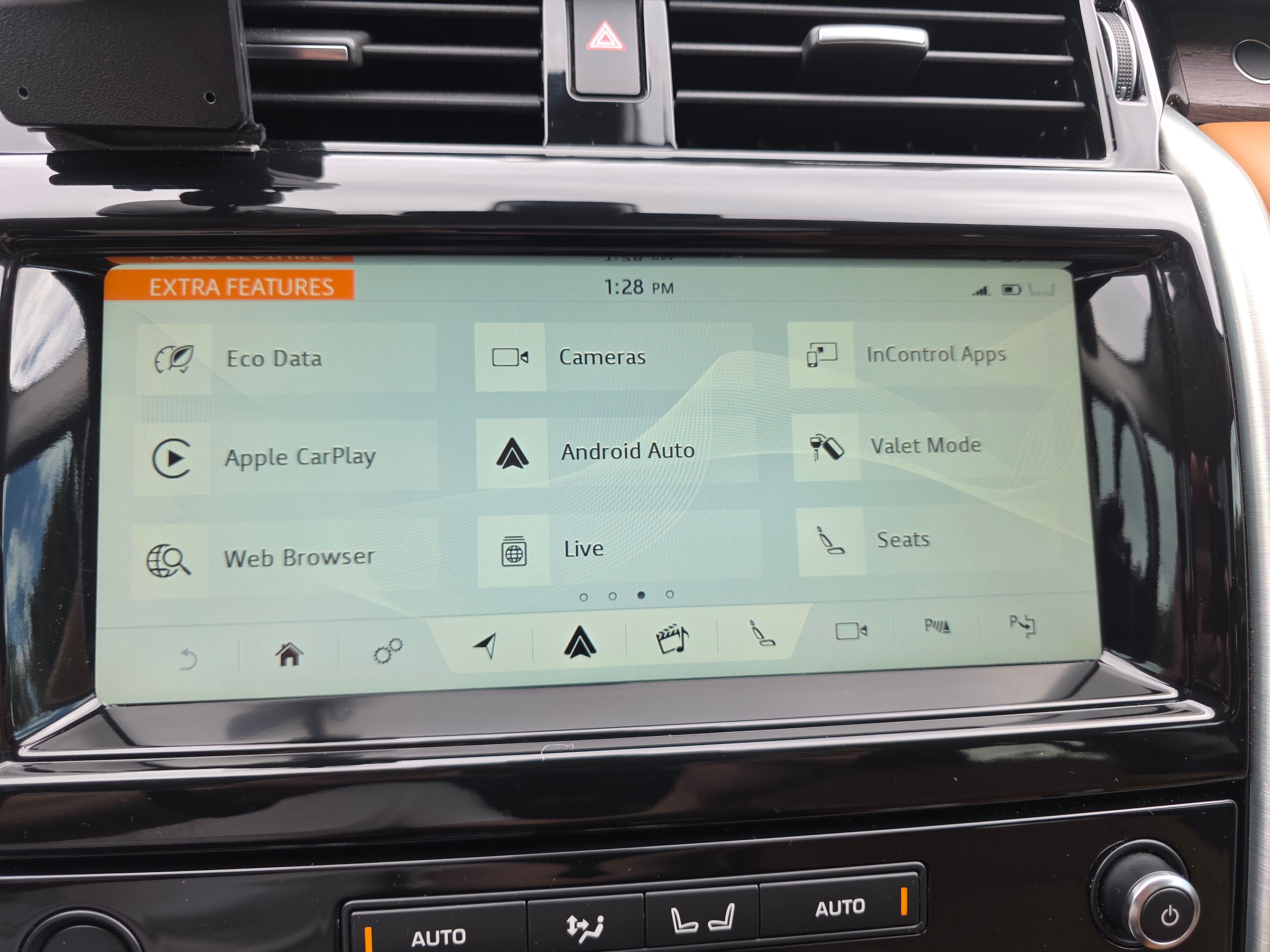 Used 2018 Land Rover Discovery HSE Luxury AWD/4WD image 23