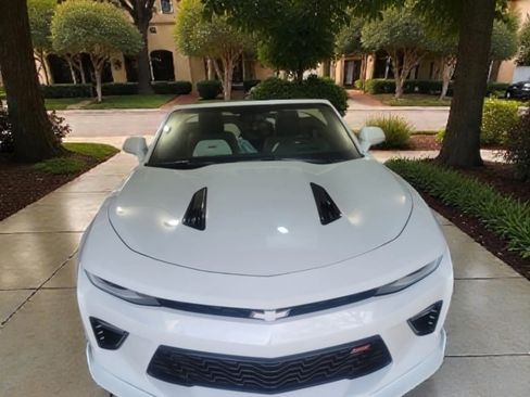 Used 2016 Chevrolet Camaro SS RWD image 2