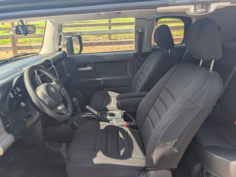 Used 2008 Toyota FJ Cruiser 2WD image 18