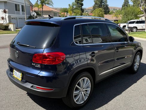 Used 2015 Volkswagen Tiguan SEL image 2