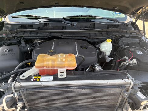 Used 2016 RAM 1500 Laramie w/ Convenience Group image 18