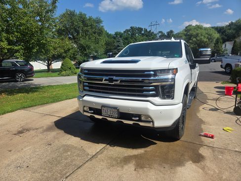 Used 2020 Chevrolet Silverado 2500 High Country w/ Z71 Off-Road Package image 5