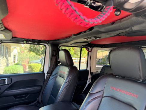 Used 2018 Jeep Wrangler Unlimited Rubicon AWD/4WD image 9