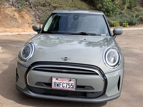 Used 2022 MINI Cooper 4-Door Hardtop FWD image 6