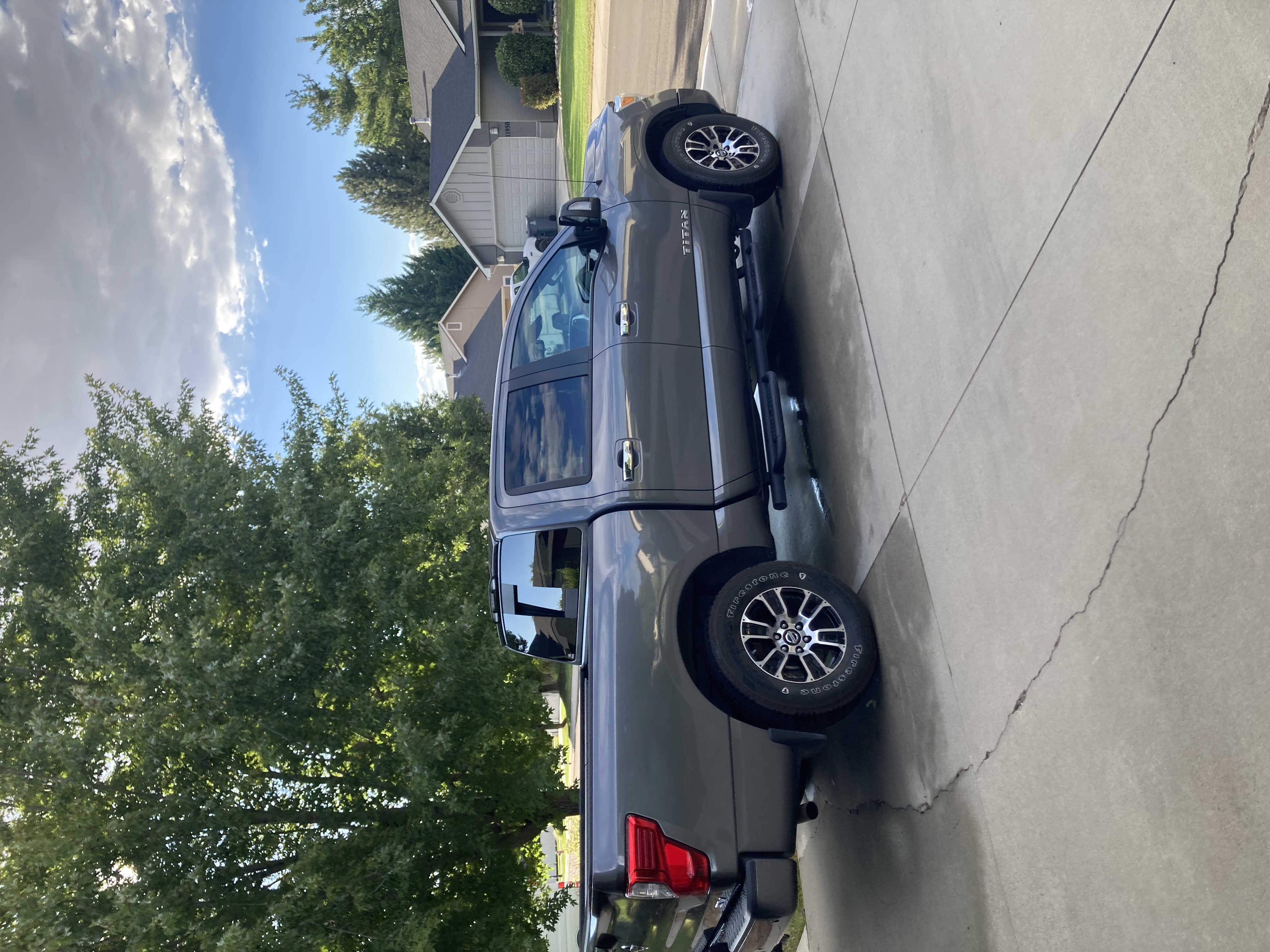 Used 2021 Nissan Titan SV w/ SV Convenience Package RWD image 1