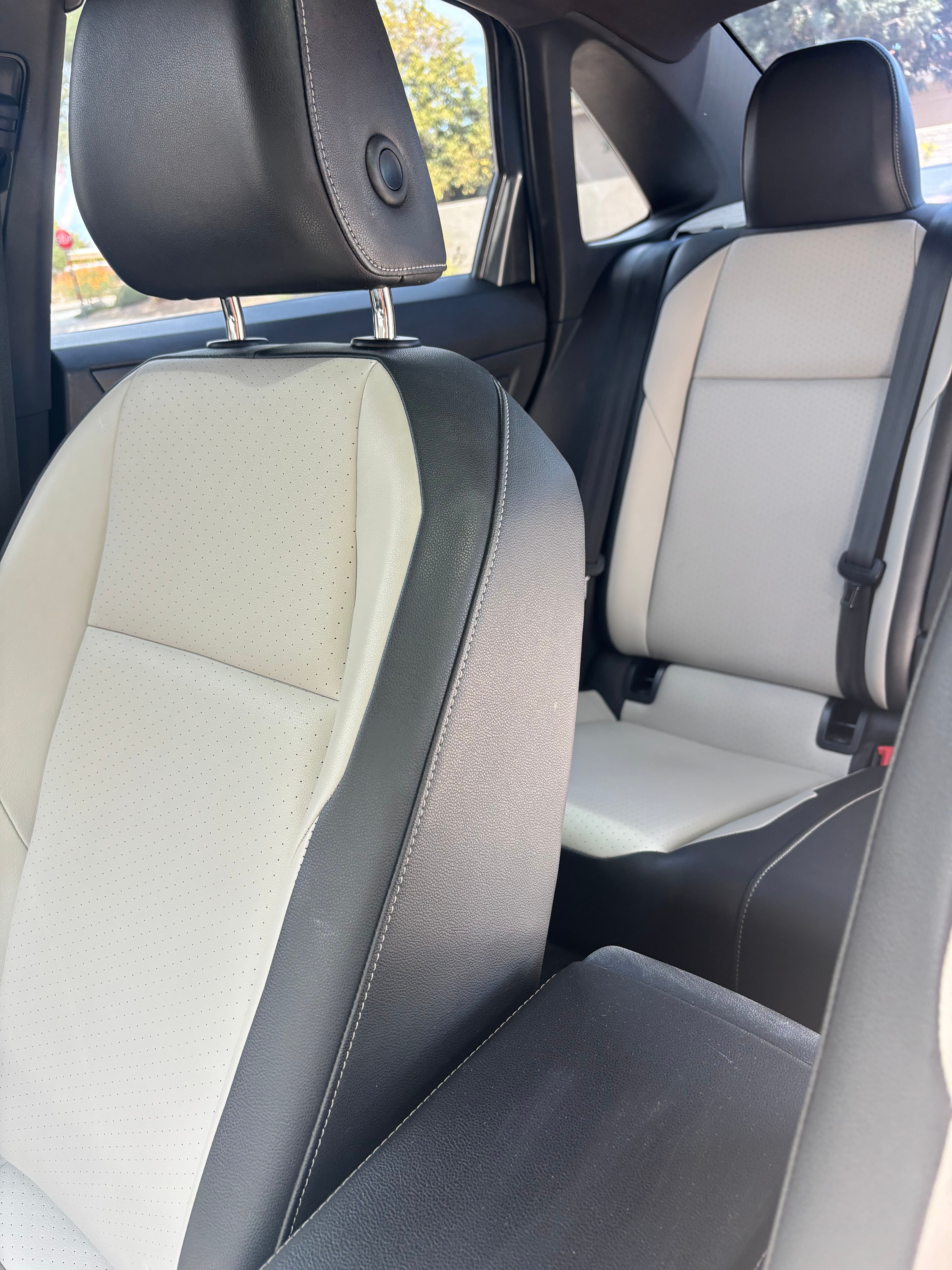 Used 2019 Volkswagen Jetta R-Line FWD image 4