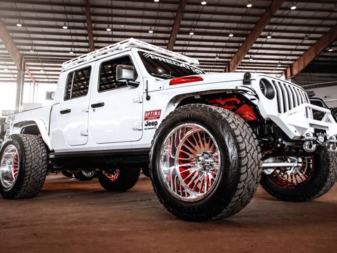 Used 2020 Jeep Gladiator Rubicon image 1