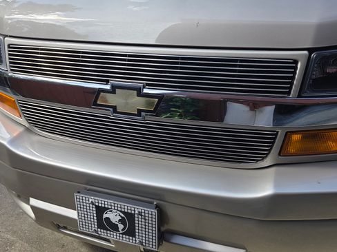 Used 2021 Chevrolet Express 2500 LS w/ Enhanced Convenience Package image 1