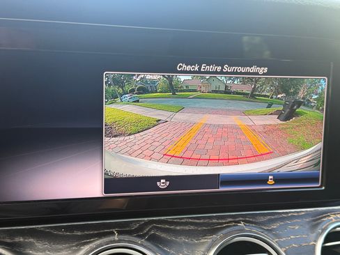 Used 2019 Mercedes-Benz E 300 image 13