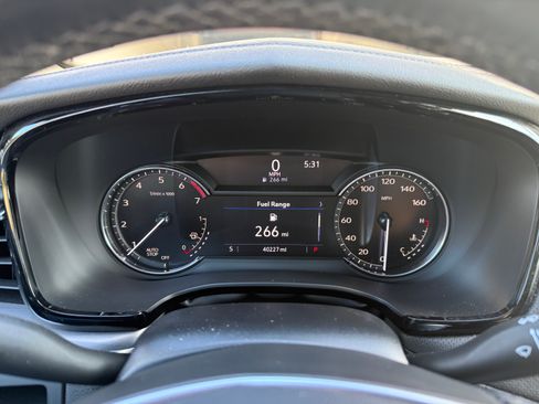 Used 2022 Cadillac XT5 Luxury FWD image 8