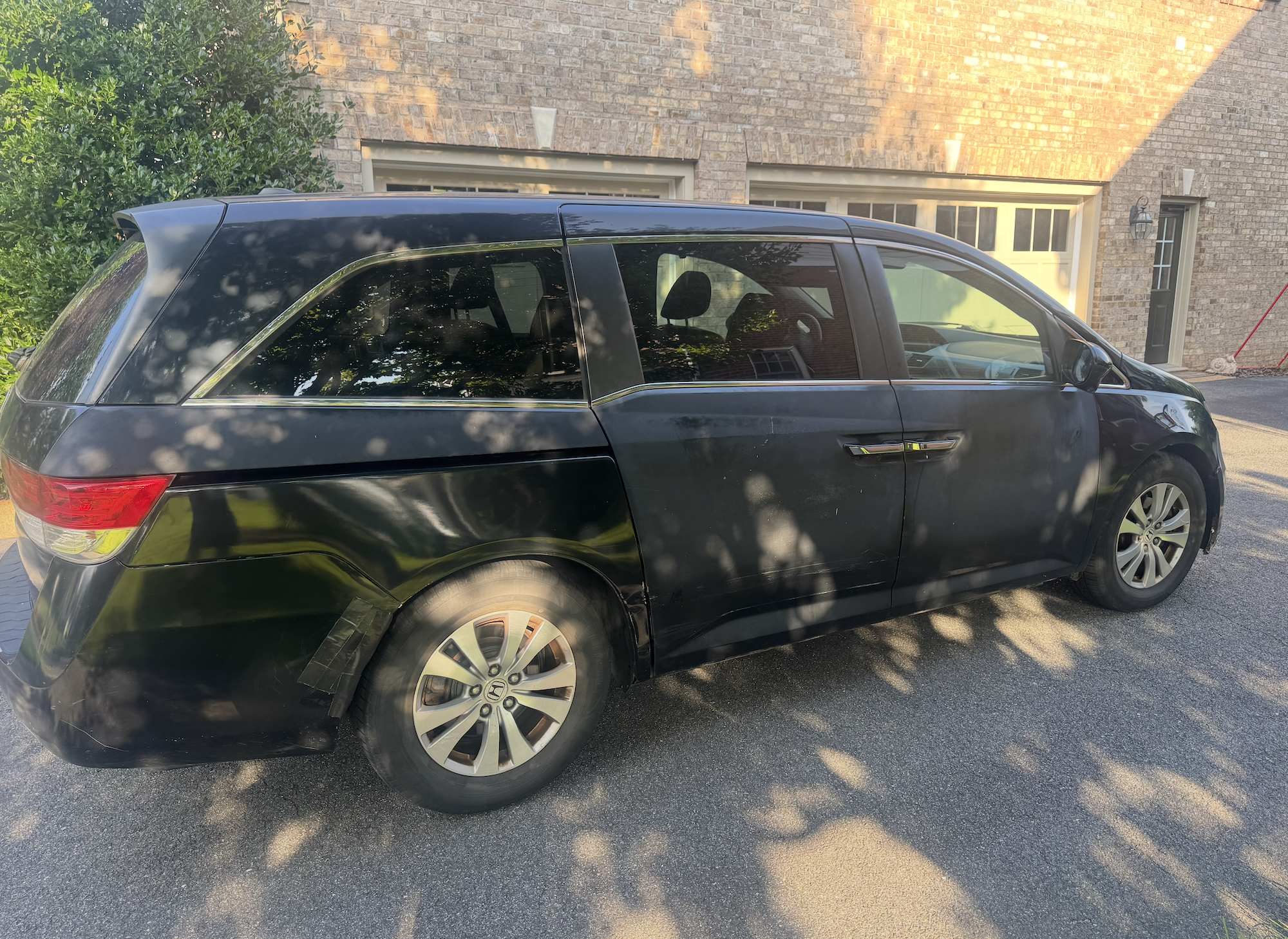 Used 2014 Honda Odyssey EX-L image 2