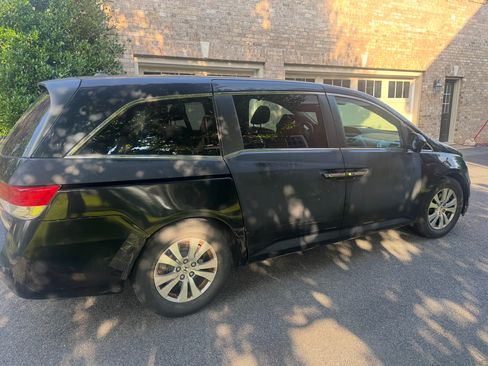 Used 2014 Honda Odyssey EX-L image 2