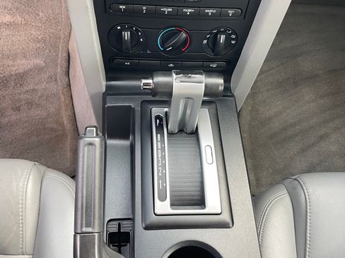 Used 2006 Ford Mustang GT Premium image 16