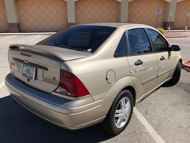 Used 2002 Ford Focus SE FWD image 8