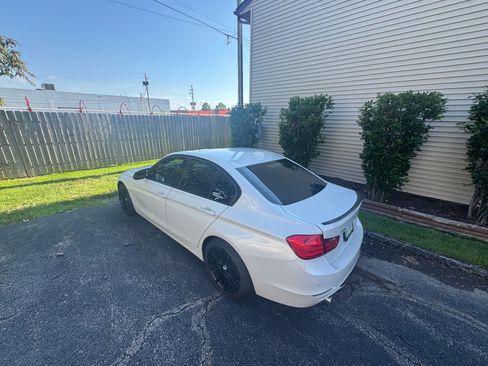 Used 2015 BMW 328d xDrive 328d xDrive Sedan 4D image 4