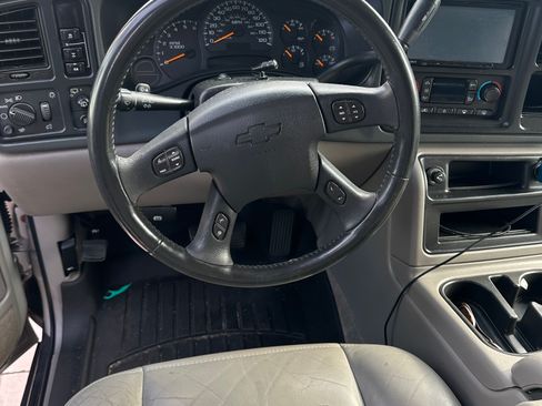 Used 2005 Chevrolet Suburban LT w/ Preferred Equipment Group AWD/4WD image 12