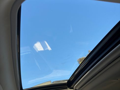 Used 2017 Subaru Outback 2.5i Limited image 9