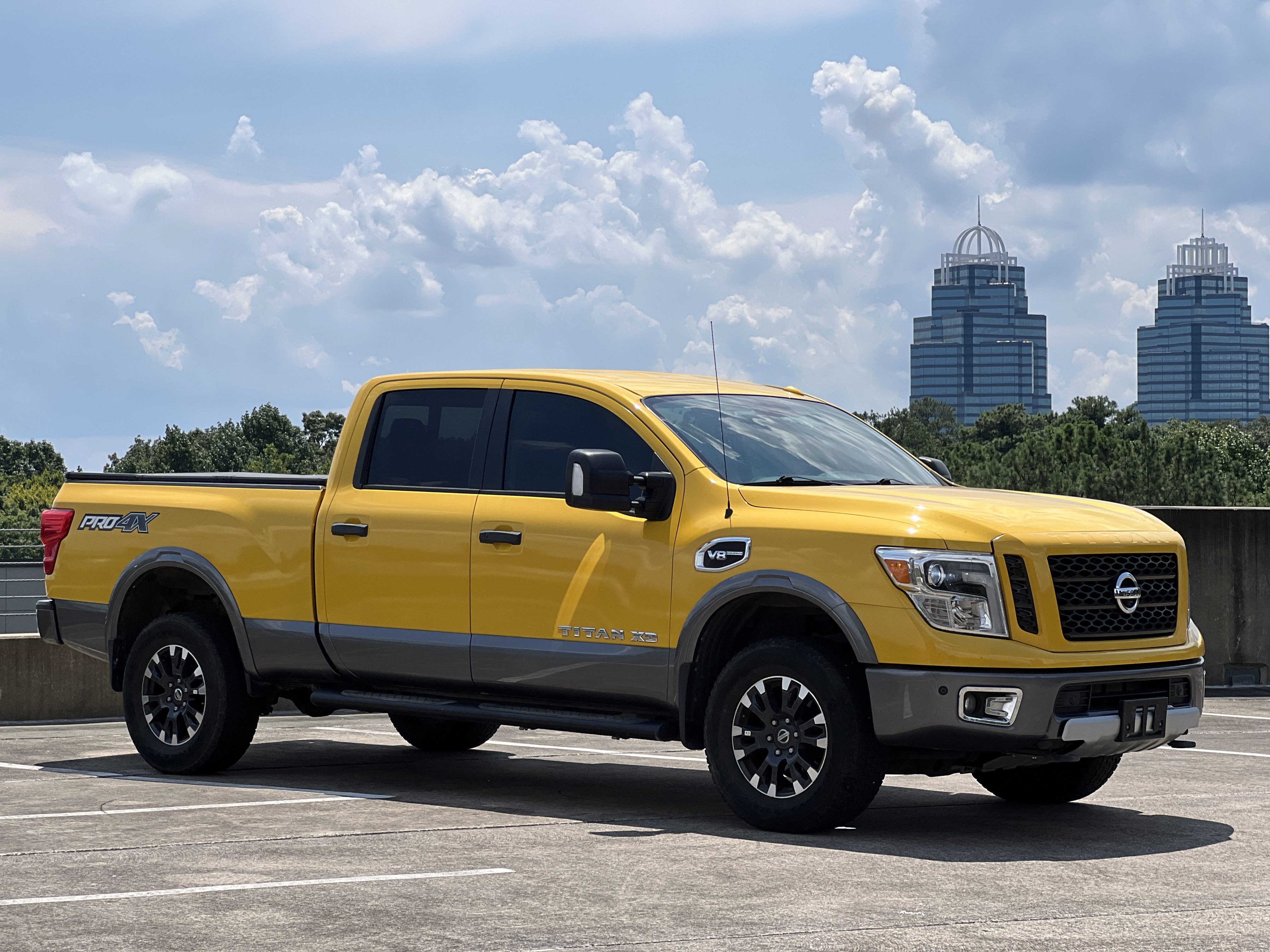 Used 2018 Nissan Titan PRO-4X w/ Pro-4x Convenience Package AWD/4WD image 13