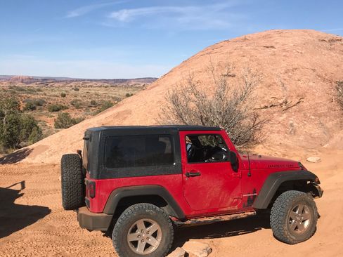 Used 2011 Jeep Wrangler Rubicon image 14